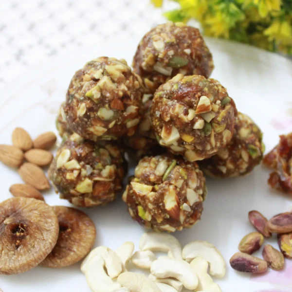 Dry Fruits Laddu (డ్రైఫ్రూట్ లడ్డూ)